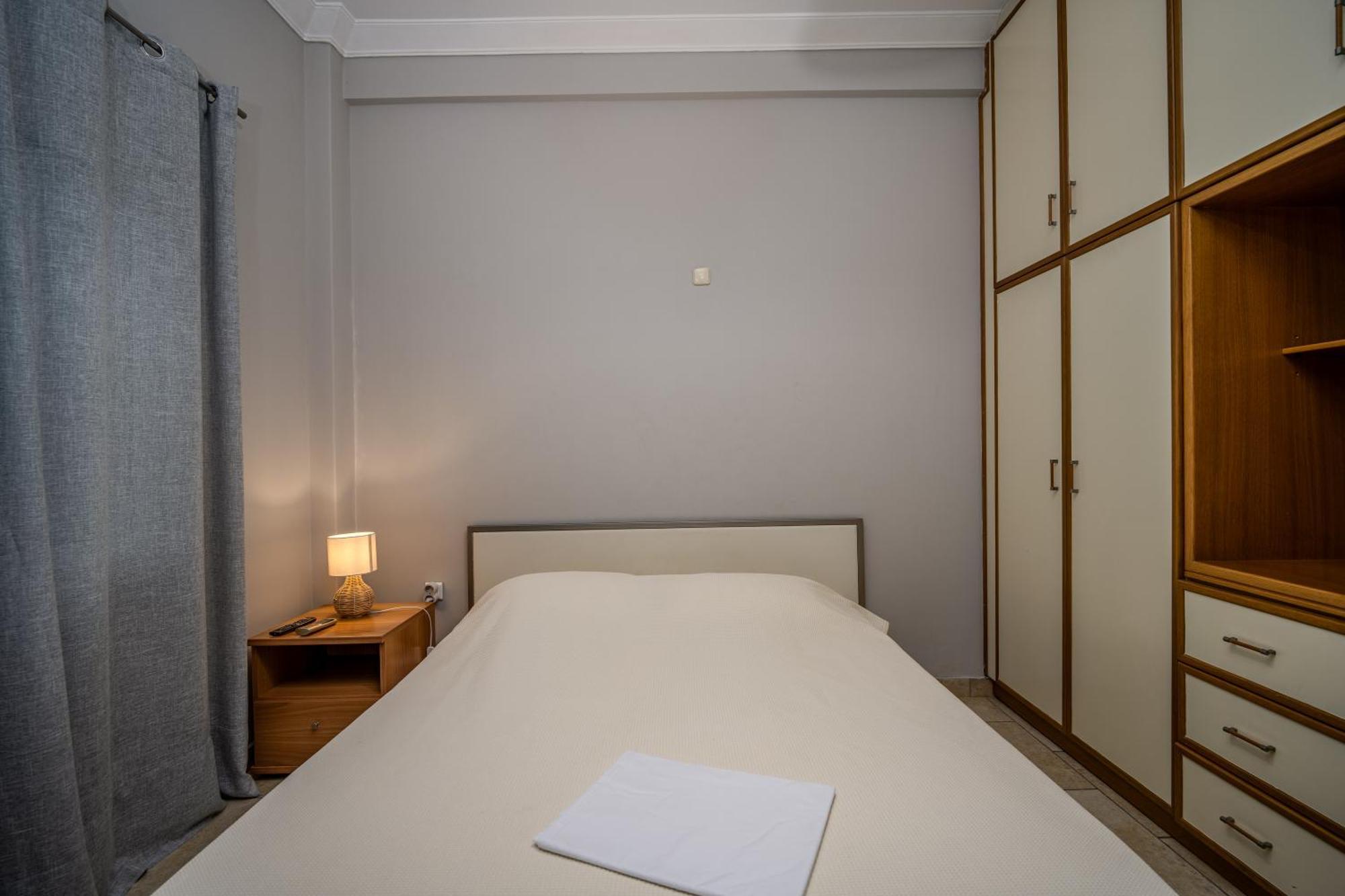 Angel , Luxury 2Bd Apartment Next To The Beach Афины Экстерьер фото