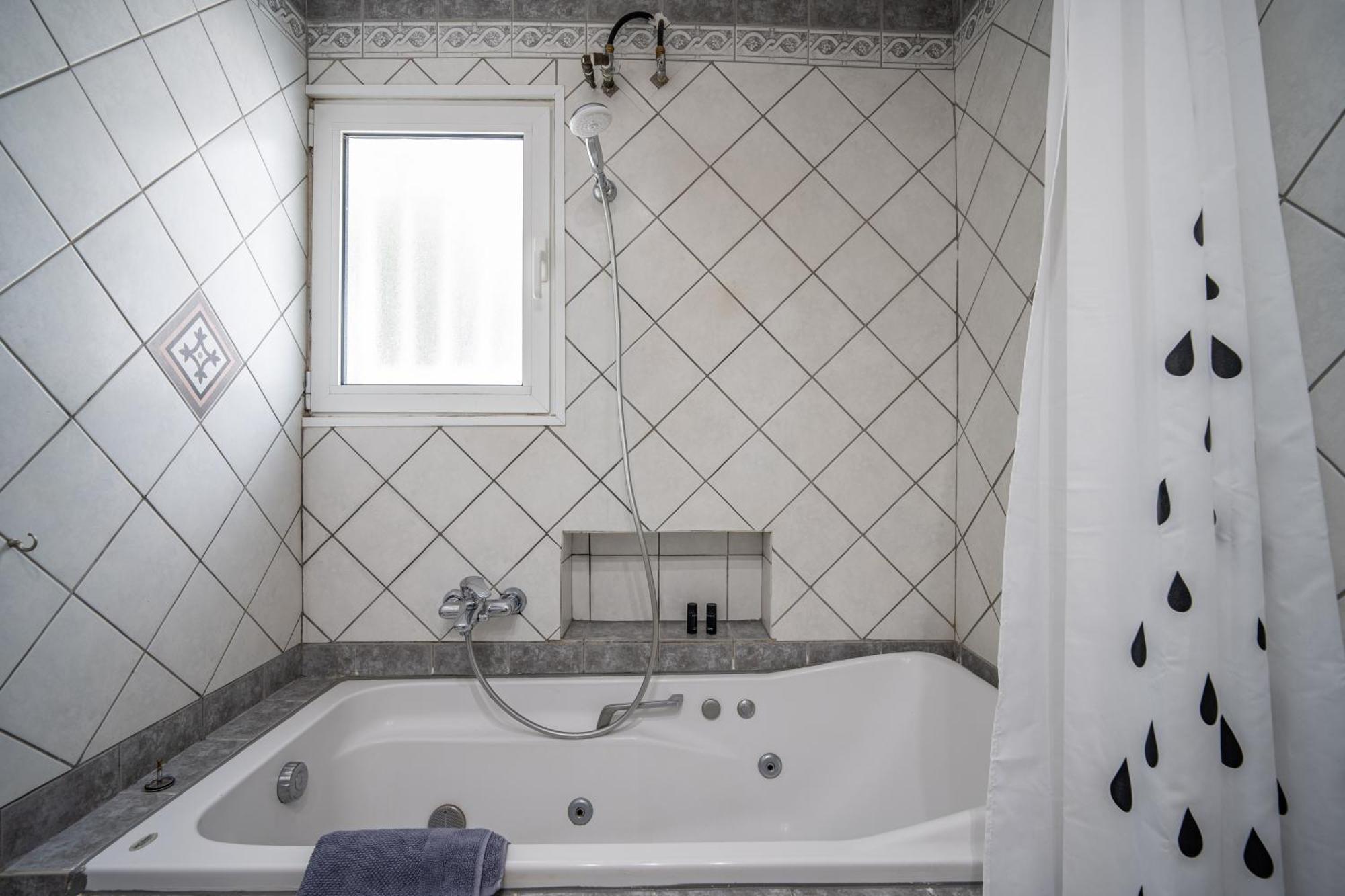 Angel , Luxury 2Bd Apartment Next To The Beach Афины Экстерьер фото