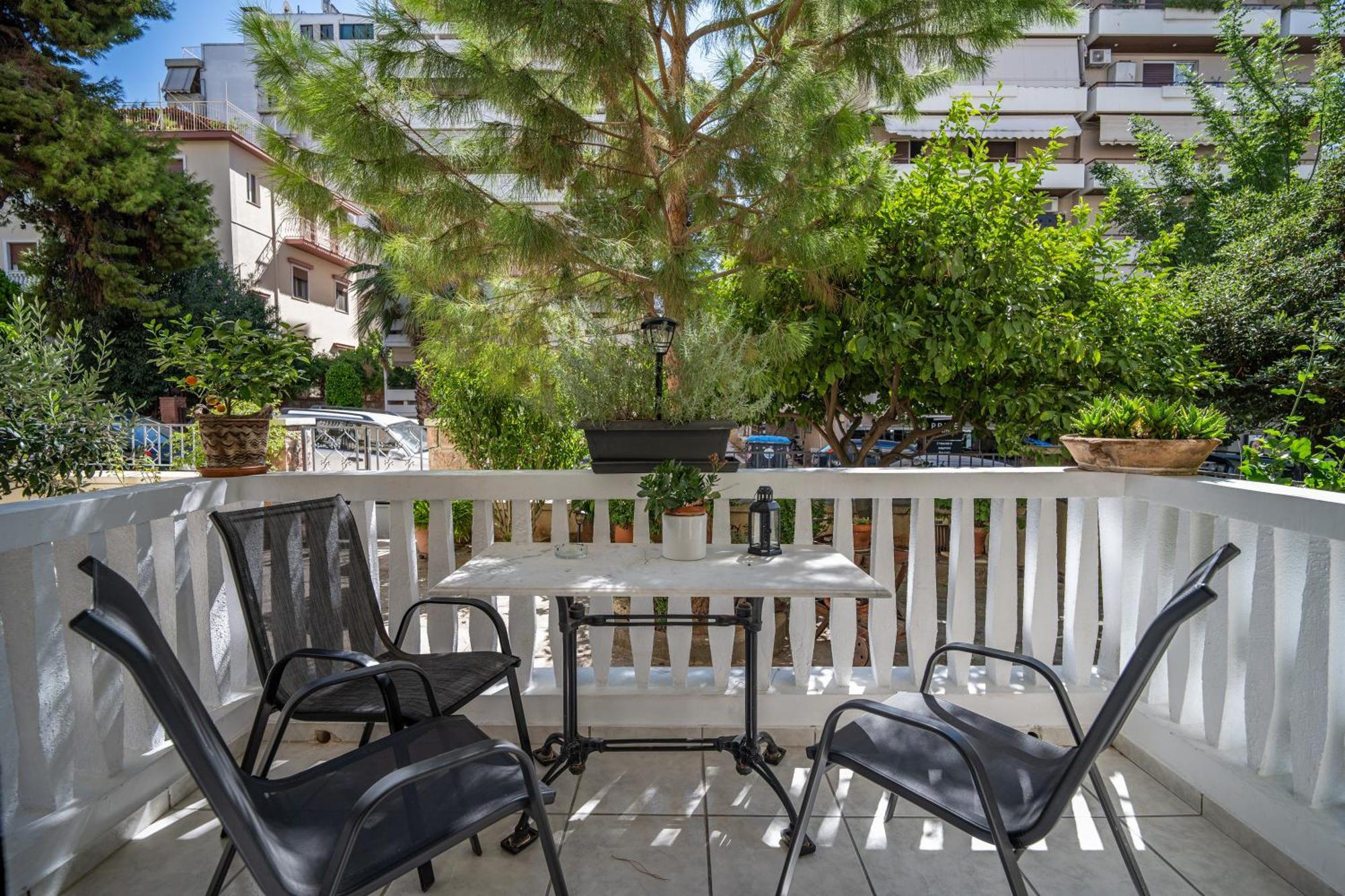 Angel , Luxury 2Bd Apartment Next To The Beach Афины Экстерьер фото